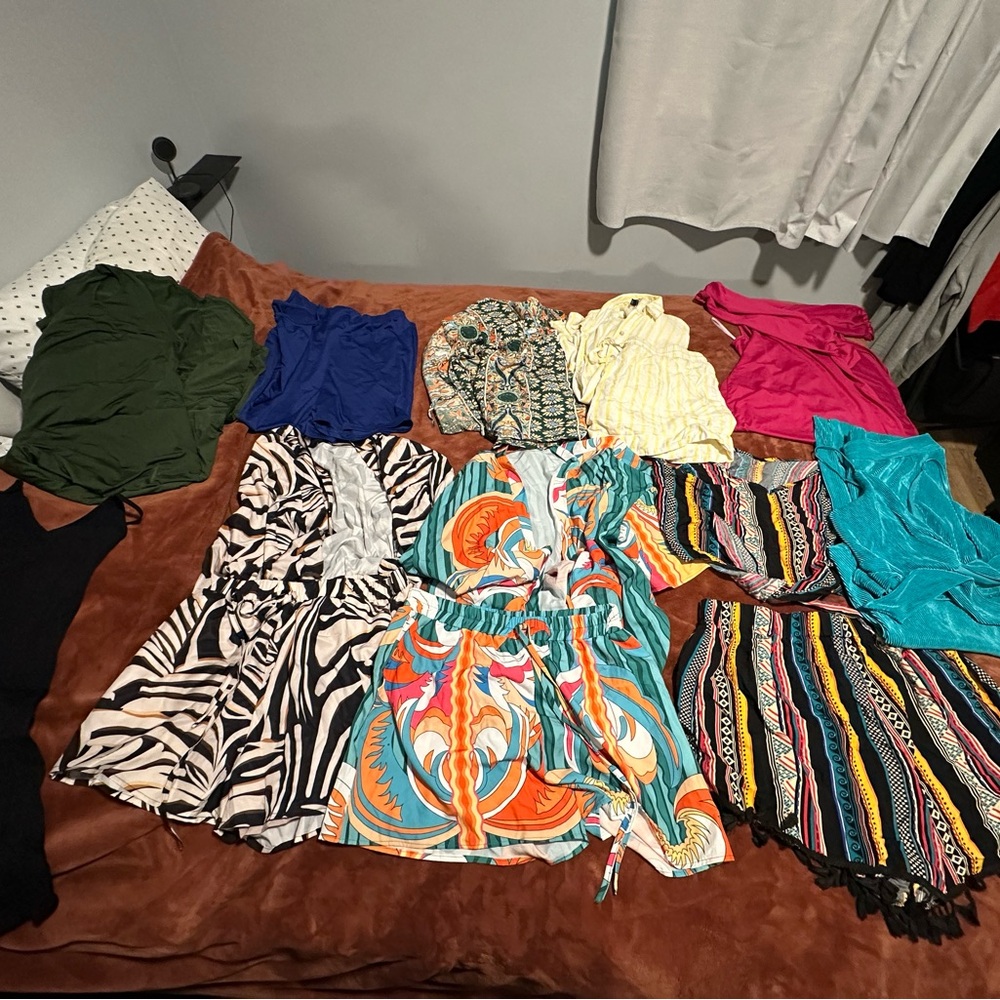 Vacation Bundle (mostly XL, a few pieces large)